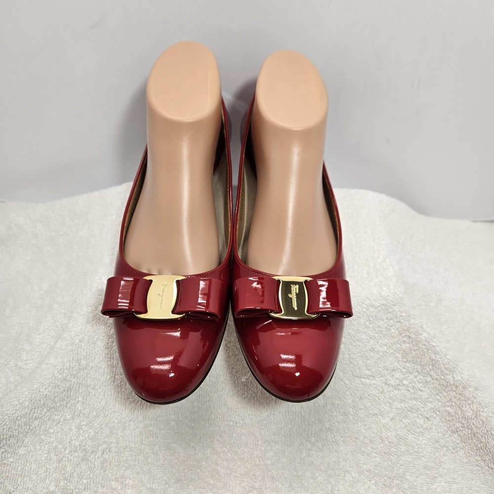 Salvatore Ferragamo Vara Bow Red Patent Leather Pumps Heels Shoes Womens Size 9 - Picture 3 of 15